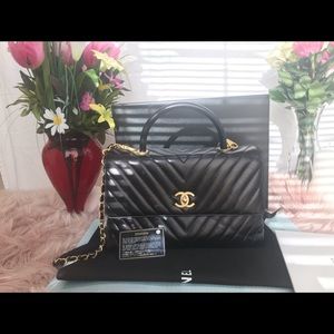 Handle Coco Medium Flab Black Calfskin Leather